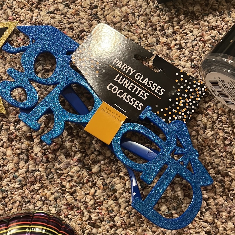 Graduation Items! - Picture 2 of 8